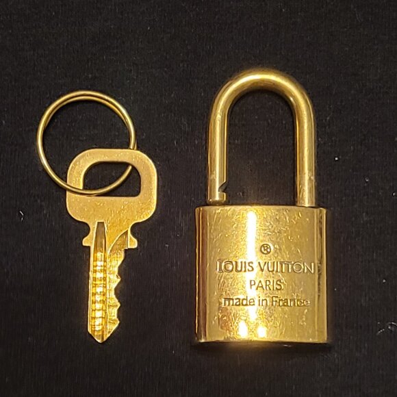LV Lock & Key Set, #338 - Picture 4 of 10